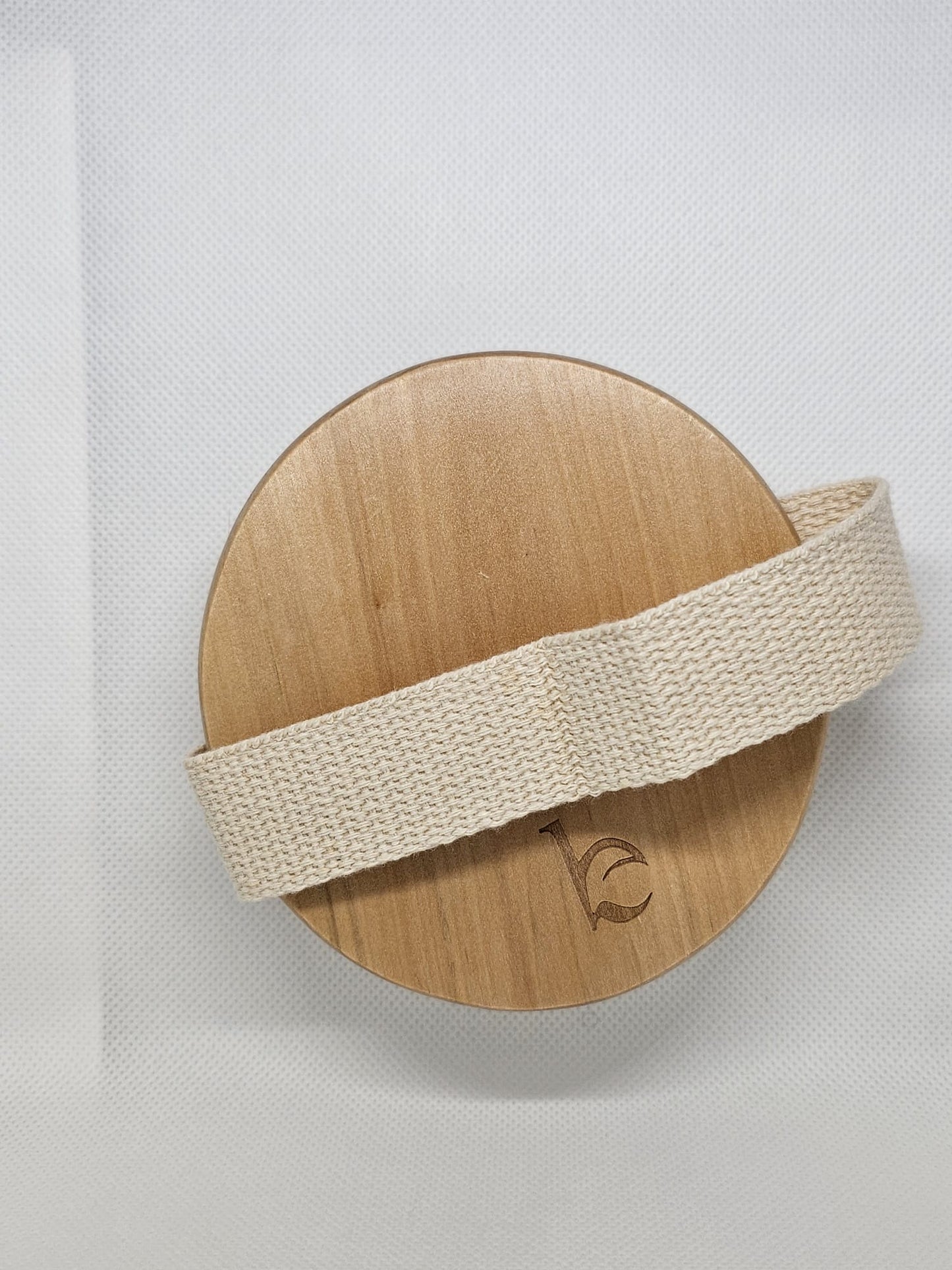 Dry brushing body brush